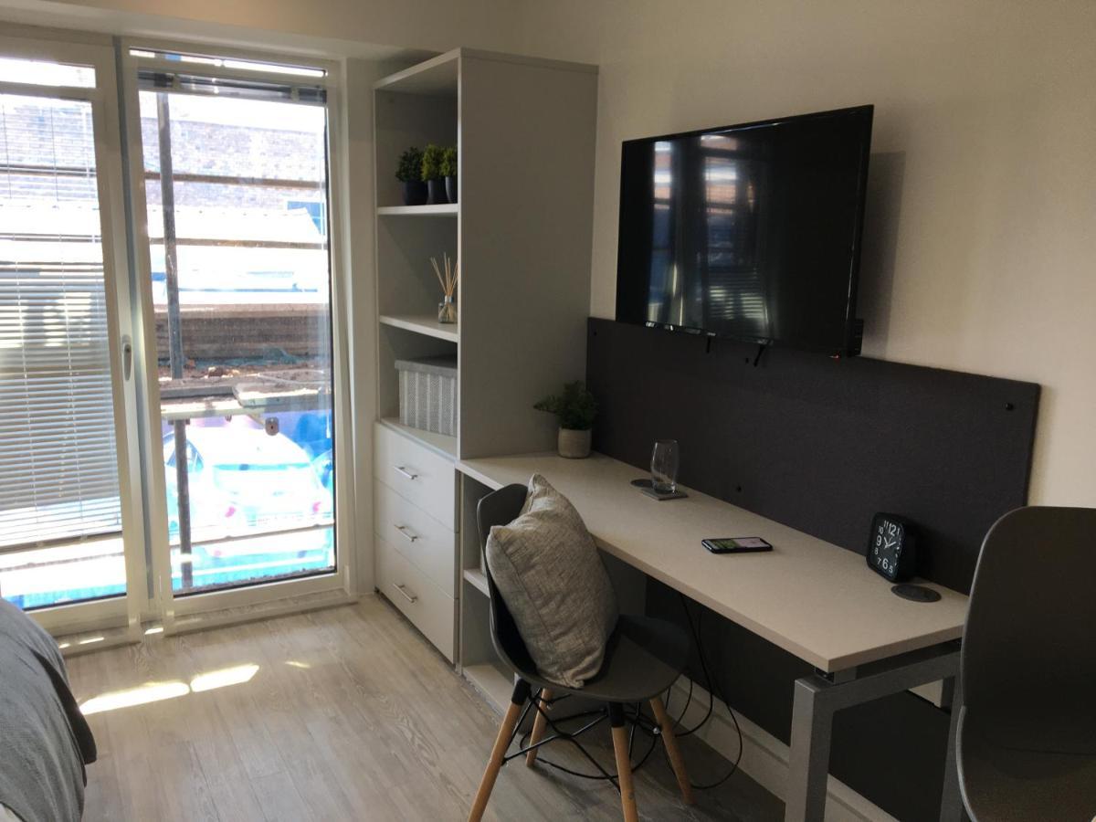 Modern Studios, Newcastle Under Lyme - Sk エクステリア 写真