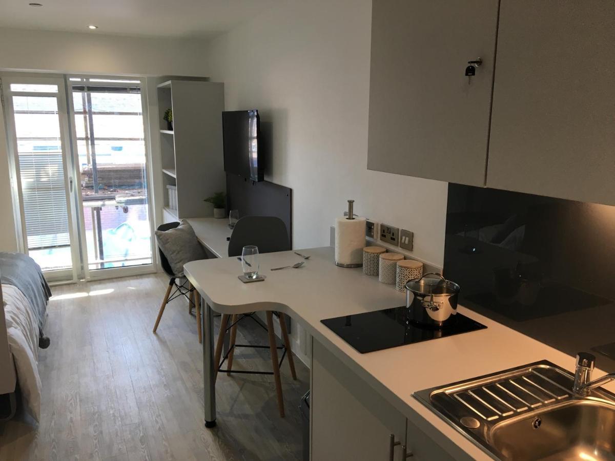 Modern Studios, Newcastle Under Lyme - Sk エクステリア 写真
